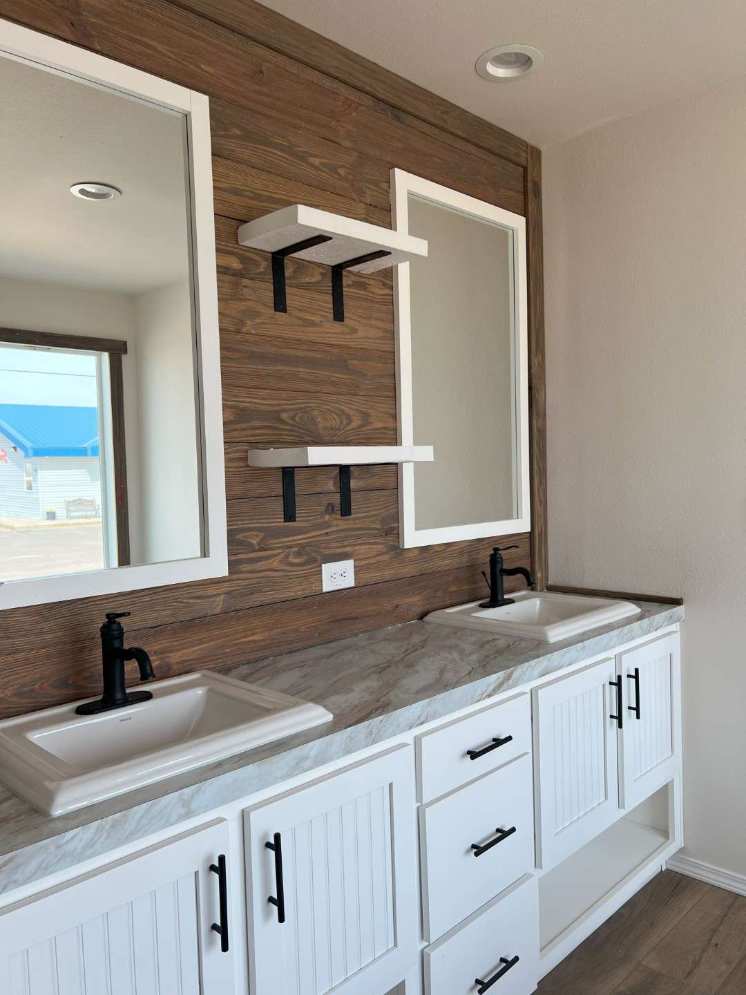 His and hers sinks in The Clover's master bathroom by Fleetwood Homes