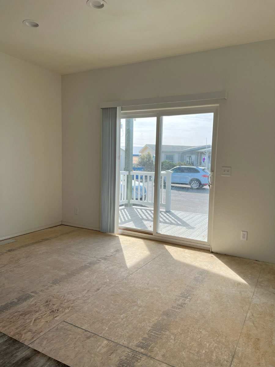 Plenty of natural light in the dining room of the 2021 Columbia River