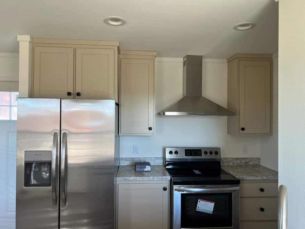 Trendy cabinets in the Tempo Imagine by Clayton Mobile Homes