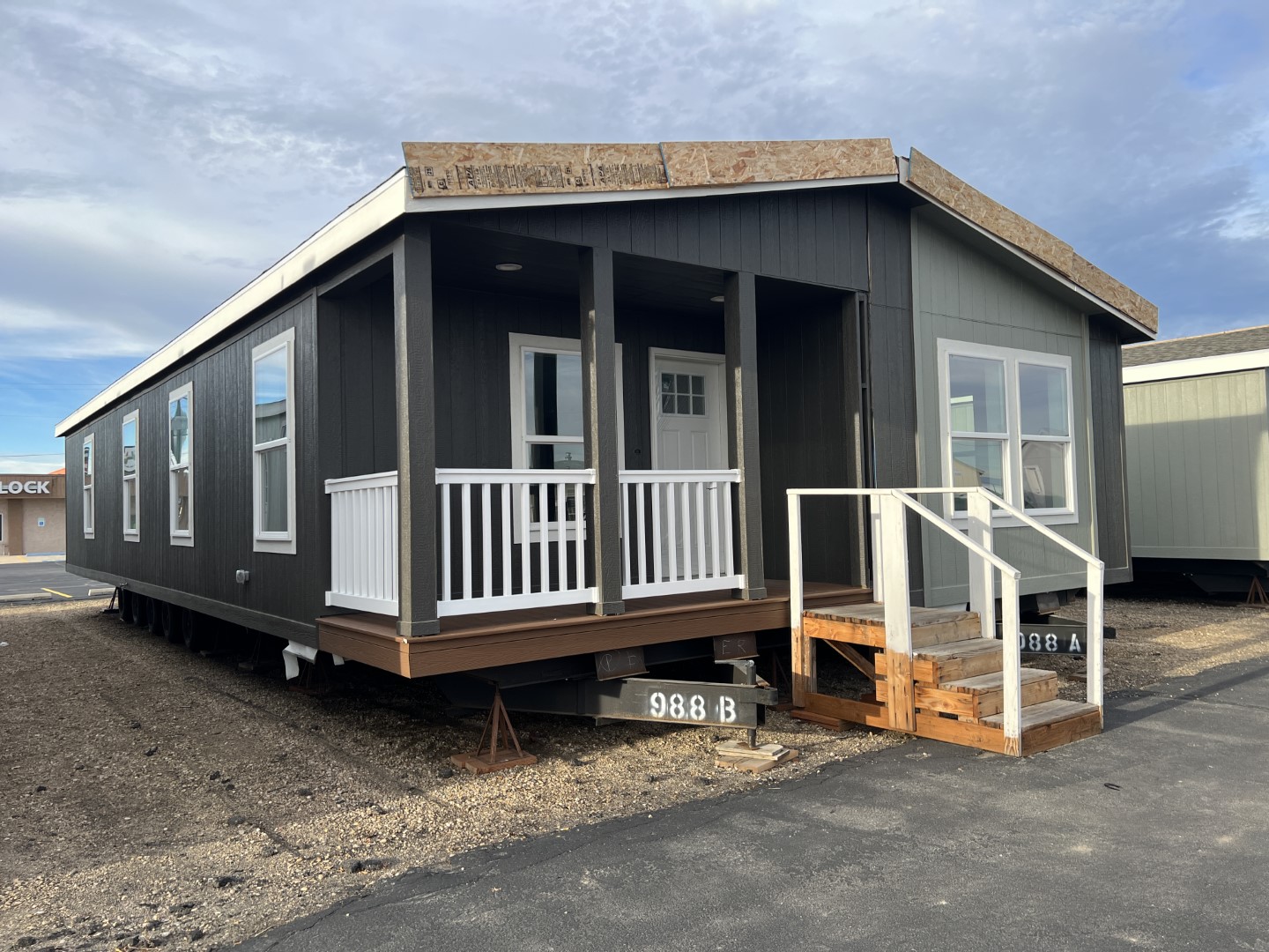 Johnny B Goode model exterior view by Marlette of Hermiston, OR