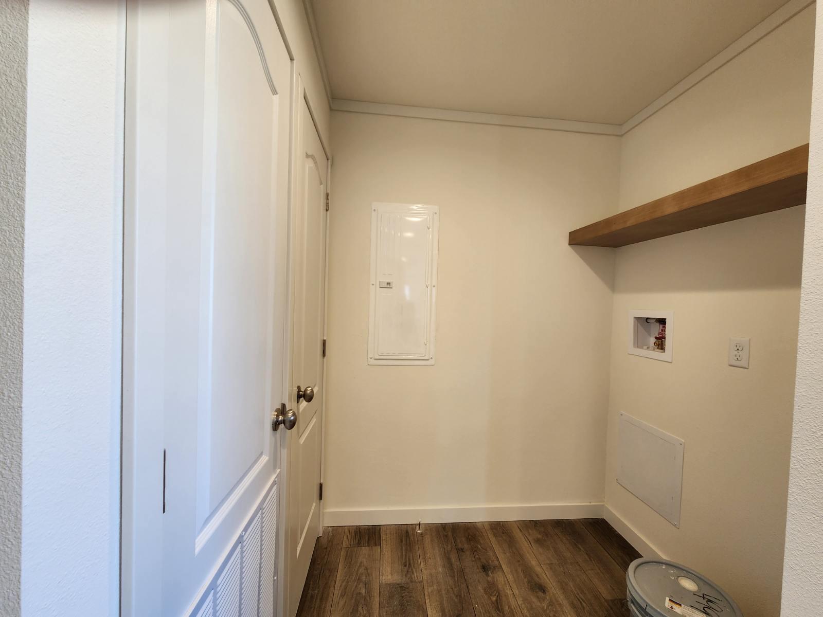 Functional laundry room in Clayton Tempo Johnny B Goode, Nampa, ID