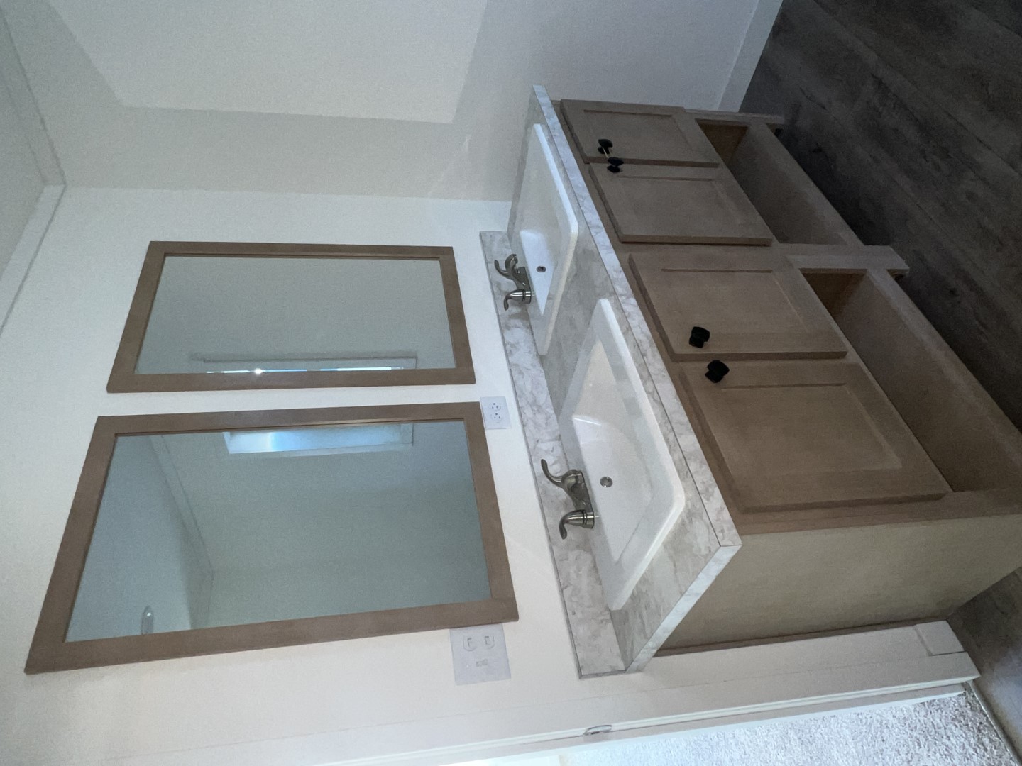 Dual sinks in Clayton Tempo Shout master bath