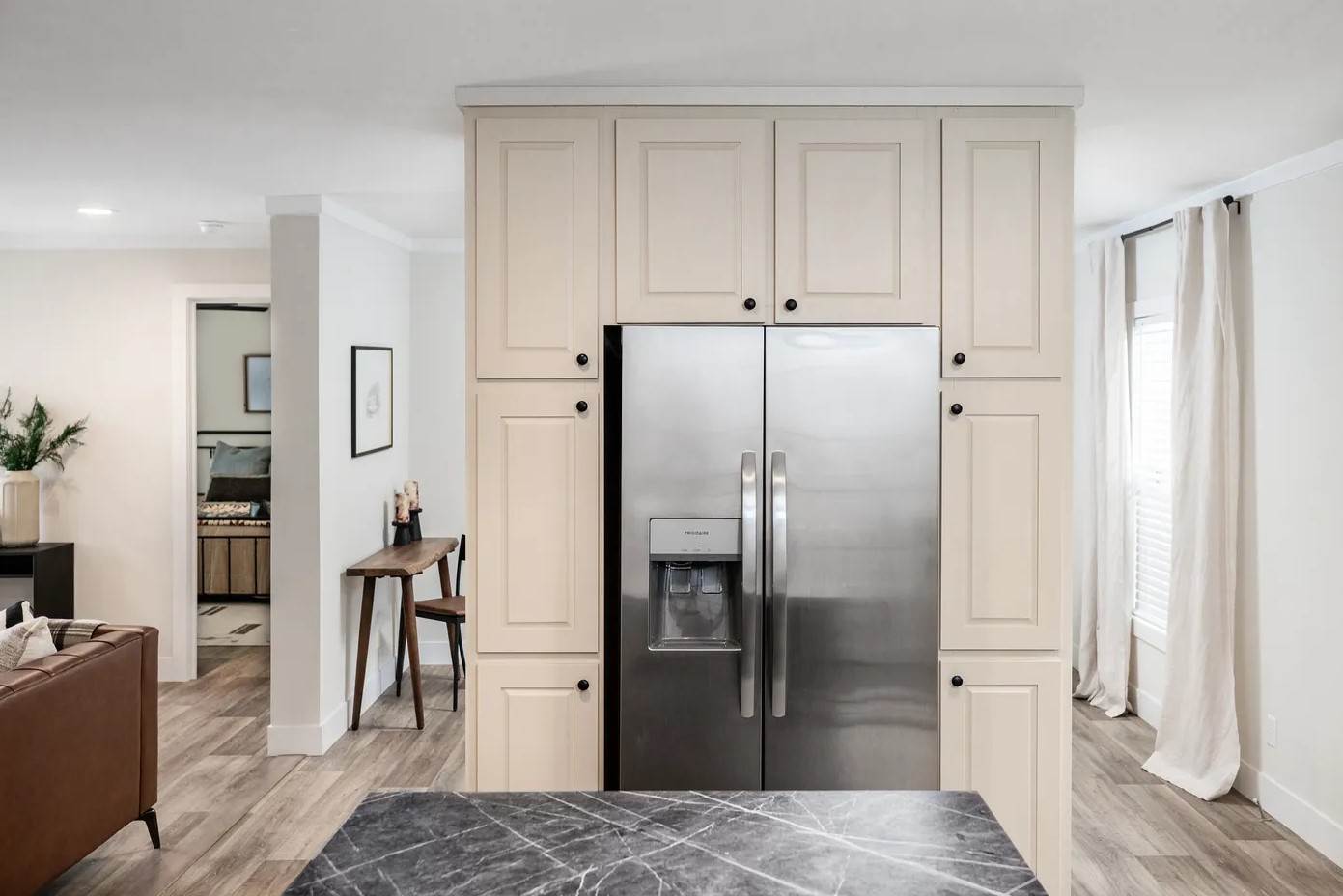 Alternate color options and ample cabinet space in Clayton Tempo Shout, like Let It Be