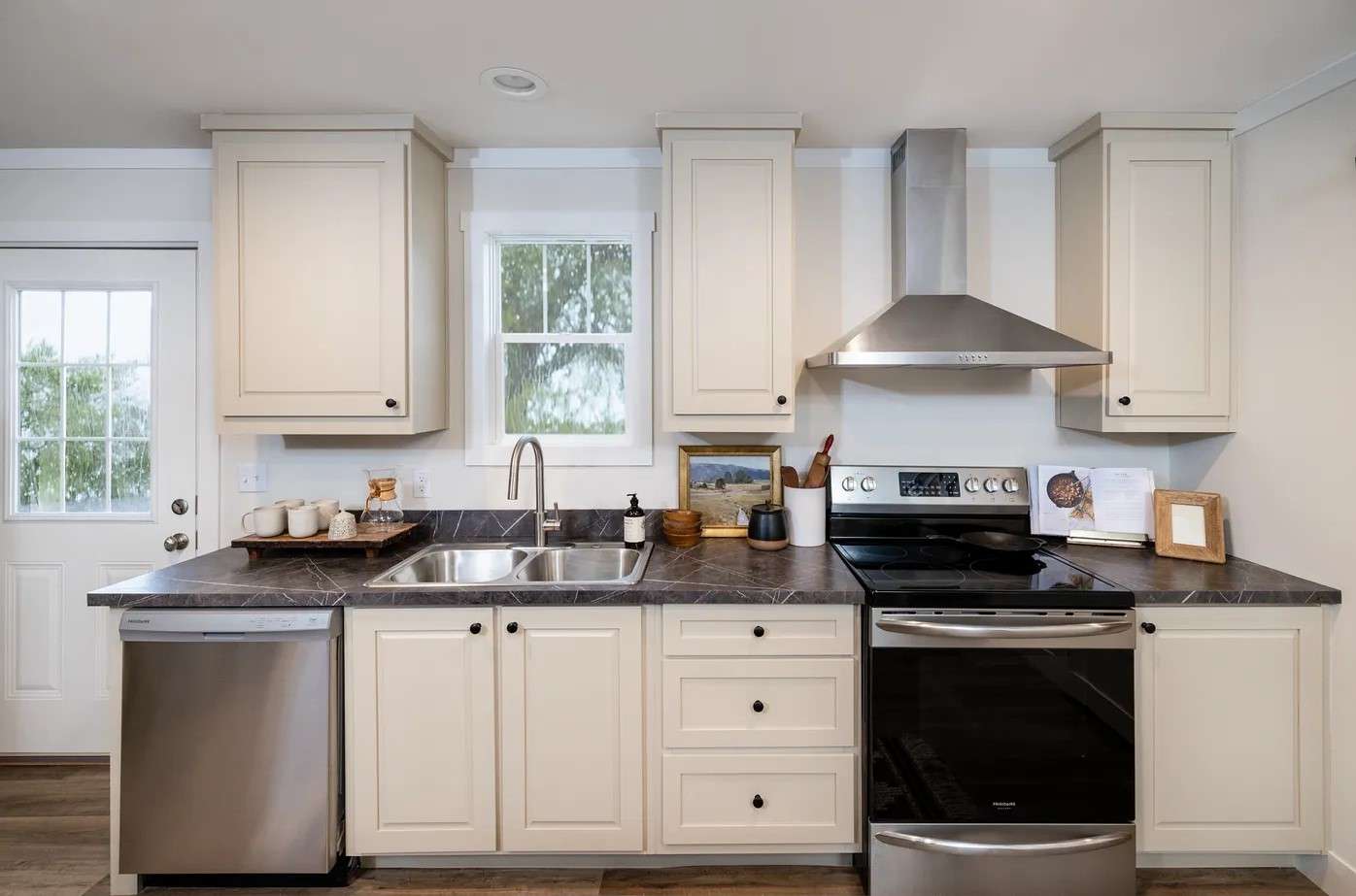 Large kitchen island perfect for cooking in Tempo Shout, Nampa, ID
