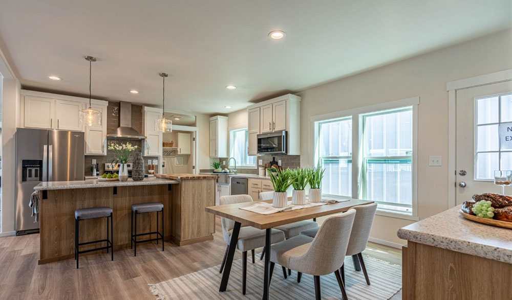 Functional dining and coffee bar in the 30684E Fleetwood home